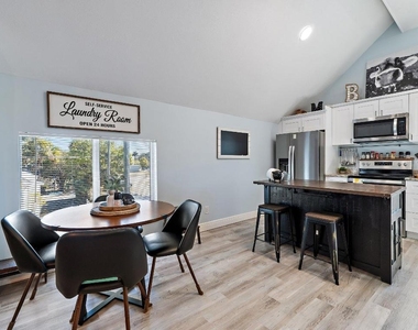 310 Se Denver Avenue - Photo Thumbnail 35