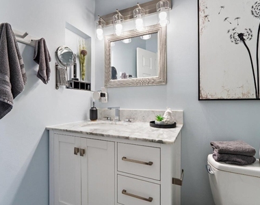310 Se Denver Avenue - Photo Thumbnail 24