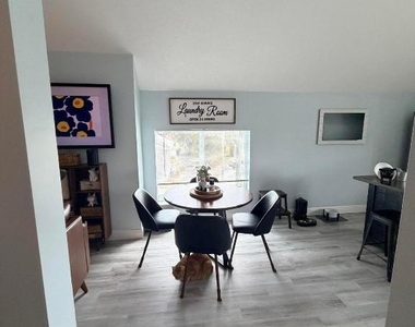 310 Se Denver Avenue - Photo Thumbnail 2