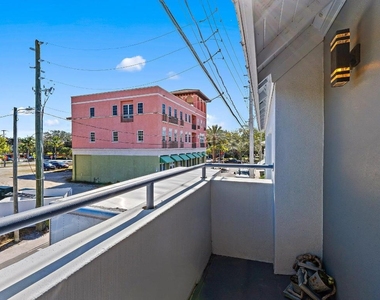310 Se Denver Avenue - Photo Thumbnail 48