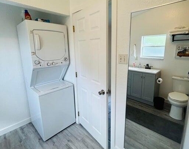 1134 6th Street - Photo Thumbnail 2