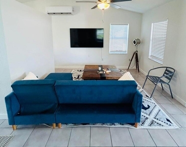 1134 6th Street - Photo Thumbnail 7