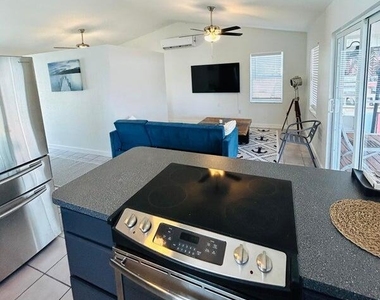 1134 6th Street - Photo Thumbnail 8