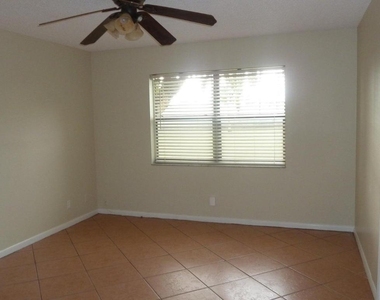 9355 Sw 8th Street - Photo Thumbnail 5