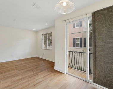 560 Nw 39th Circle - Photo Thumbnail 23