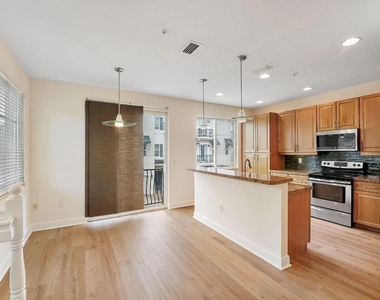 560 Nw 39th Circle - Photo Thumbnail 10
