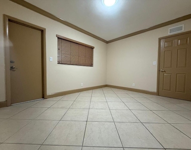 744 Ne 14th Avenue - Photo Thumbnail 5