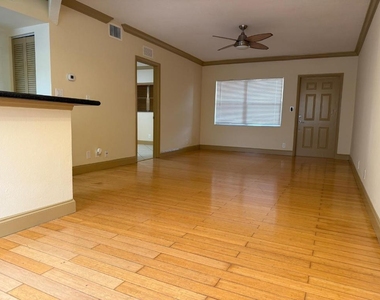 744 Ne 14th Avenue - Photo Thumbnail 1