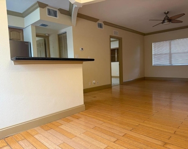 744 Ne 14th Avenue - Photo Thumbnail 2