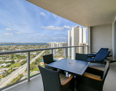 2700 N Ocean Drive - Photo Thumbnail 23