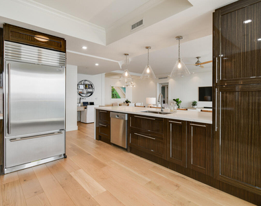 2700 N Ocean Drive - Photo Thumbnail 9