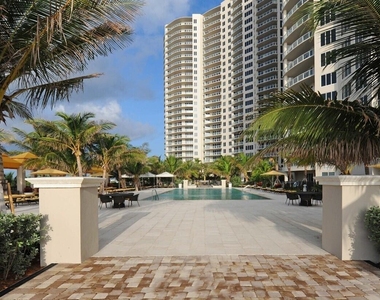 2700 N Ocean Drive - Photo Thumbnail 26