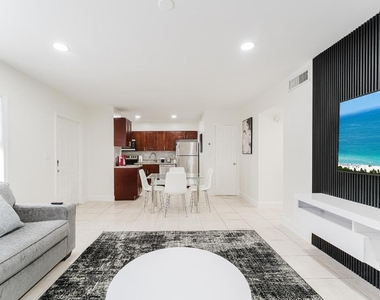 1800 Nw 4th Avenue - Photo Thumbnail 5