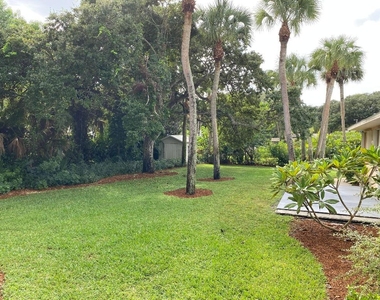 956 Tulip Lane - Photo Thumbnail 41