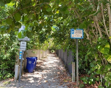 956 Tulip Lane - Photo Thumbnail 42