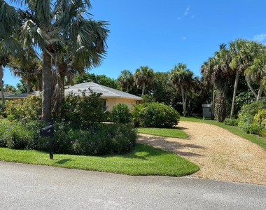 956 Tulip Lane - Photo Thumbnail 29