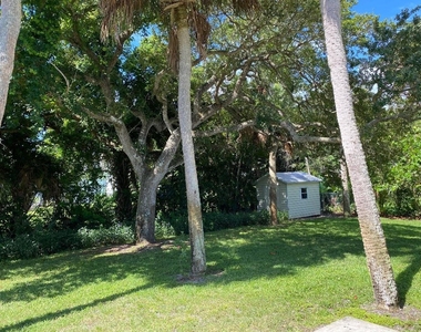 956 Tulip Lane - Photo Thumbnail 34