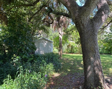 956 Tulip Lane - Photo Thumbnail 33