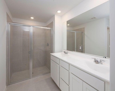 11146 Nw Fernbrook Drive - Photo Thumbnail 21