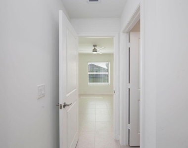 11146 Nw Fernbrook Drive - Photo Thumbnail 23