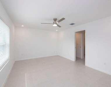 11146 Nw Fernbrook Drive - Photo Thumbnail 12