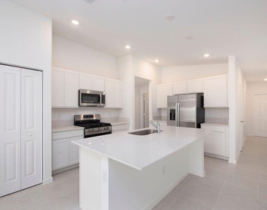 11146 Nw Fernbrook Drive - Photo Thumbnail 5