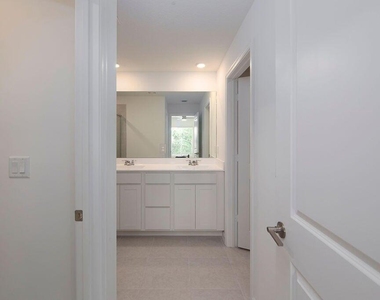 11146 Nw Fernbrook Drive - Photo Thumbnail 17