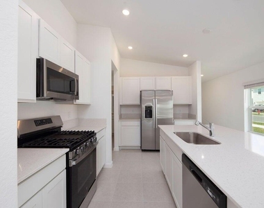 11146 Nw Fernbrook Drive - Photo Thumbnail 7
