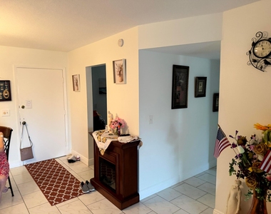502 Davis Road - Photo Thumbnail 9