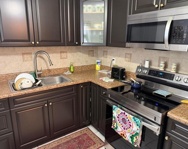 502 Davis Road - Photo Thumbnail 6