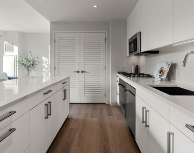 35 Lomasney Way - Photo Thumbnail 9