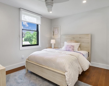 99 Beach Road - Photo Thumbnail 23