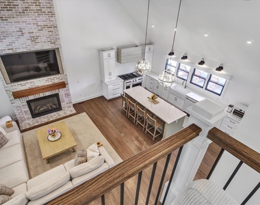 99 Beach Road - Photo Thumbnail 5