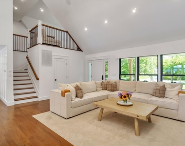 99 Beach Road - Photo Thumbnail 11