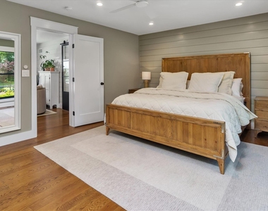 99 Beach Road - Photo Thumbnail 20