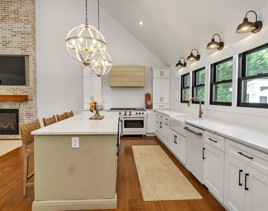 99 Beach Road - Photo Thumbnail 9