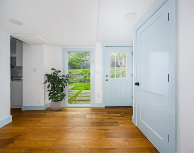5 Valley Farm Road - Photo Thumbnail 3