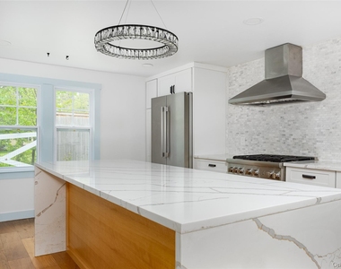 5 Valley Farm Road - Photo Thumbnail 14