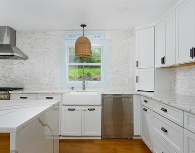 5 Valley Farm Road - Photo Thumbnail 17