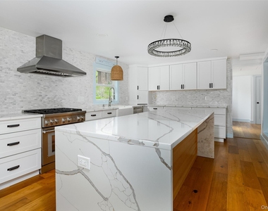5 Valley Farm Road - Photo Thumbnail 15