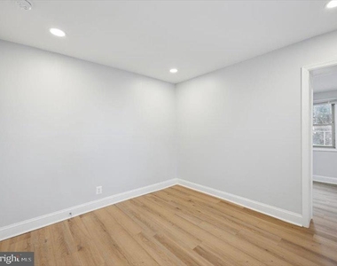 2253 N Delhi Street - Photo Thumbnail 6
