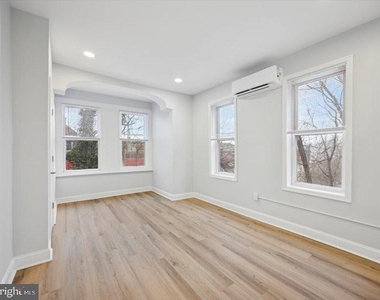 2253 N Delhi Street - Photo Thumbnail 12