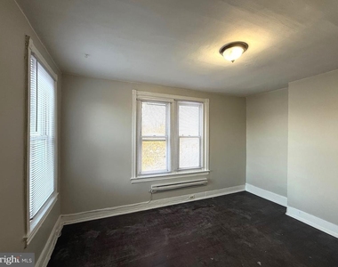 5748 Chestnut Street - Photo Thumbnail 5