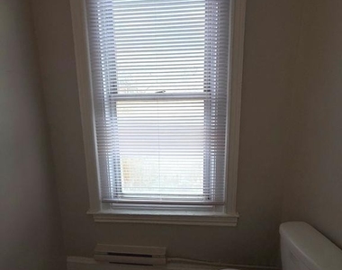 5748 Chestnut Street - Photo Thumbnail 6