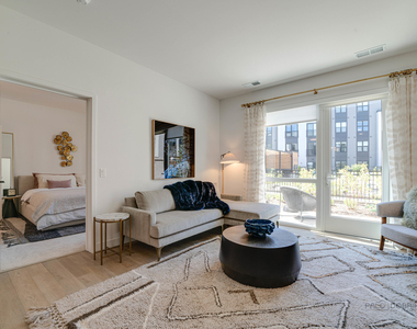 750 Hawthorn Row - Photo Thumbnail 13