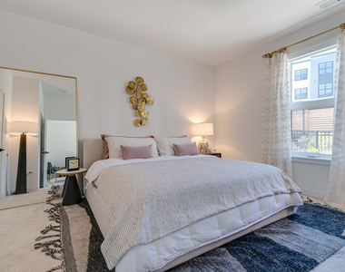 750 Hawthorn Row - Photo Thumbnail 14