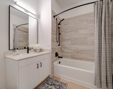750 Hawthorn Row - Photo Thumbnail 15