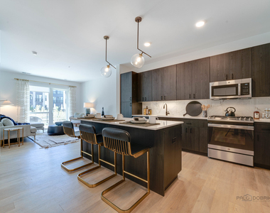 750 Hawthorn Row - Photo Thumbnail 10