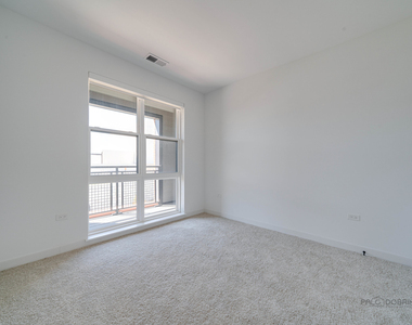 750 Hawthorn Row - Photo Thumbnail 17