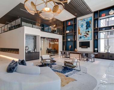 750 Hawthorn Row - Photo Thumbnail 2